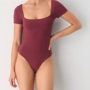 Babaton Contour Bodysuit, Short Sleeved in Plum